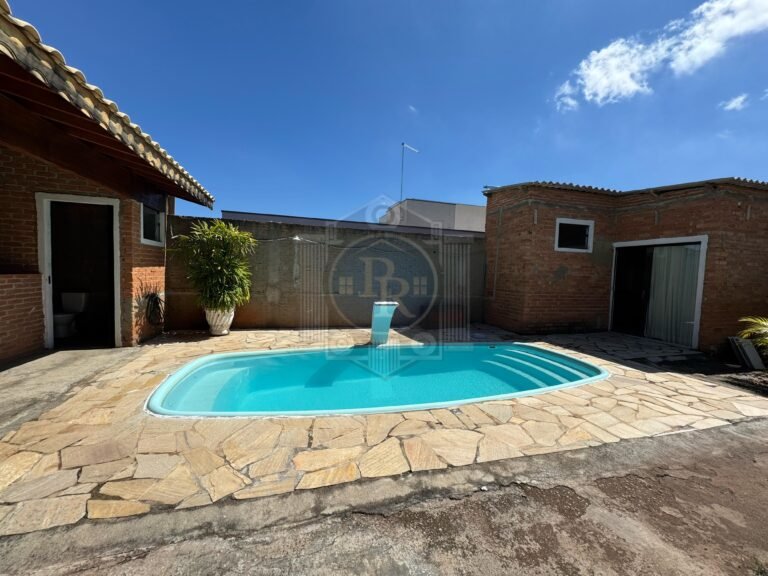 Jacarandás - R$ 250.000